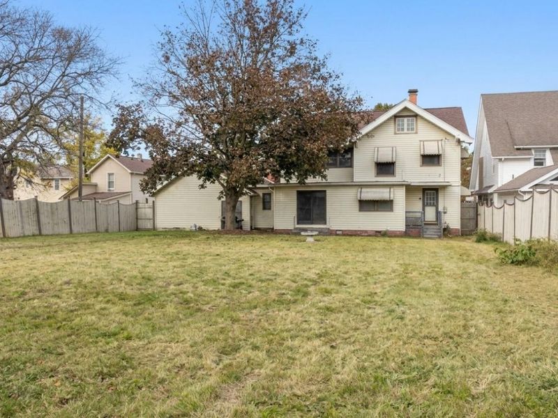 218 E 5th Avenue, Lancaster, OH 43130 Photo 5