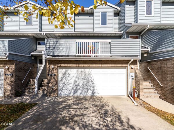 2144 27TH Avenue S, Grand Forks, ND 58201