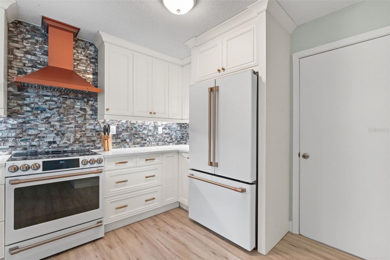 1045 NW 69th Avenue , Margate, FL 33063 Photo
