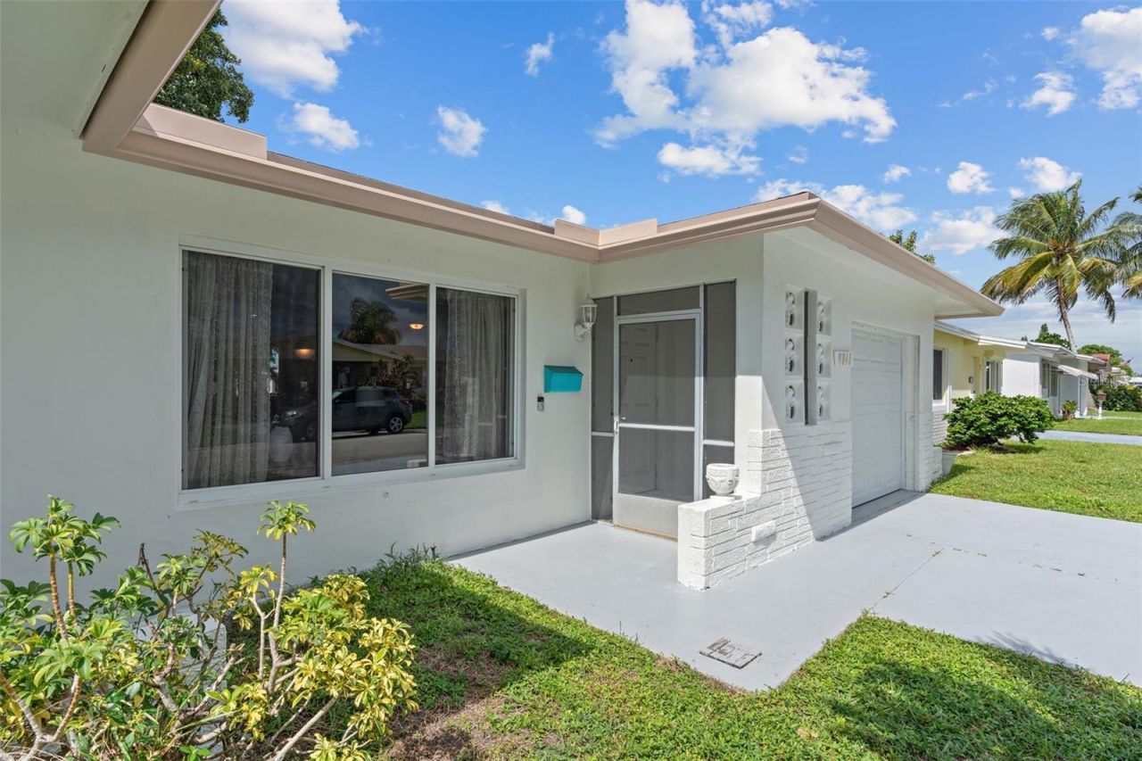 1045 NW 69th Avenue , Margate, FL 33063 Photo