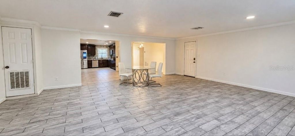 8007 Meadowglen Drive , Orlando, FL 32810 Photo
