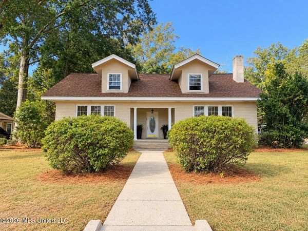 301 S 23rd Avenue, Hattiesburg, MS 39401