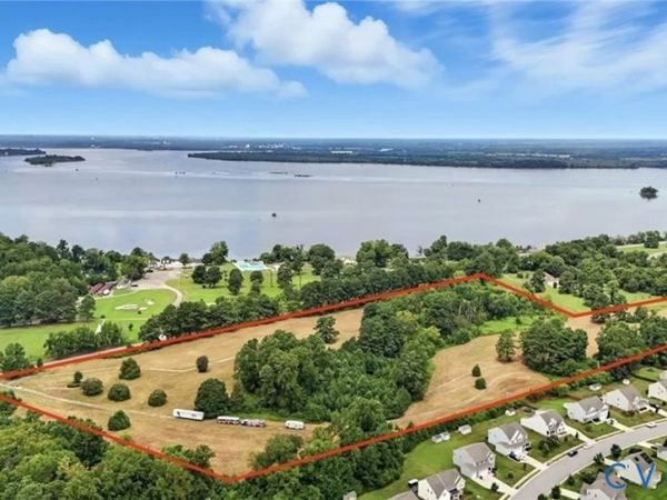 1100 Jordan Point Road , North Prince George, VA 23860