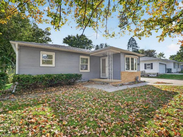 3810 Clearview Drive, Cedar Falls, IA 50613