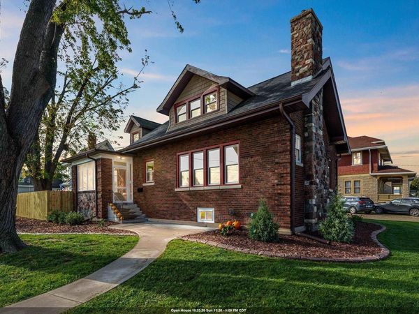 305 CLEVELAND STREET, Menasha, WI 54952