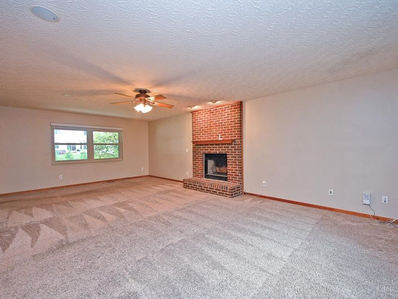 6054 Dunmore Drive, West Chester, OH 45069 Photo 12