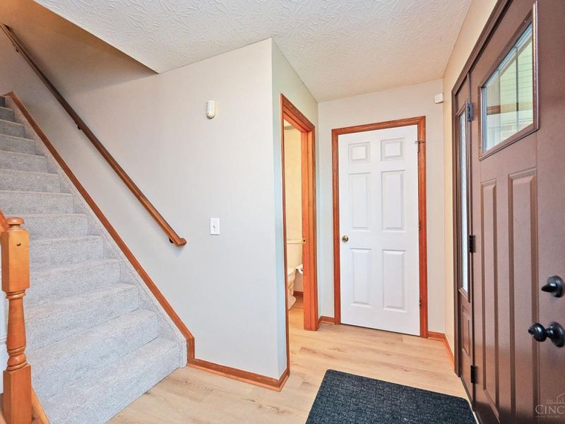 6054 Dunmore Drive, West Chester, OH 45069 Photo 8