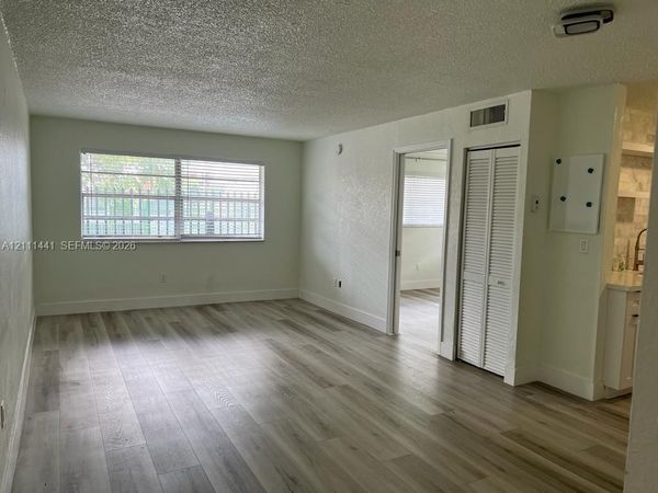 444 SW 4th St , Unit 102, Miami, FL 33130
