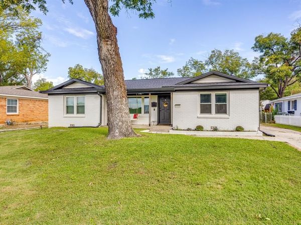 6208 Walnut Drive , Fort Worth, TX 76114