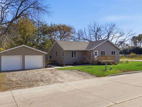 439 11th Street SE, Waseca, MN 56093
