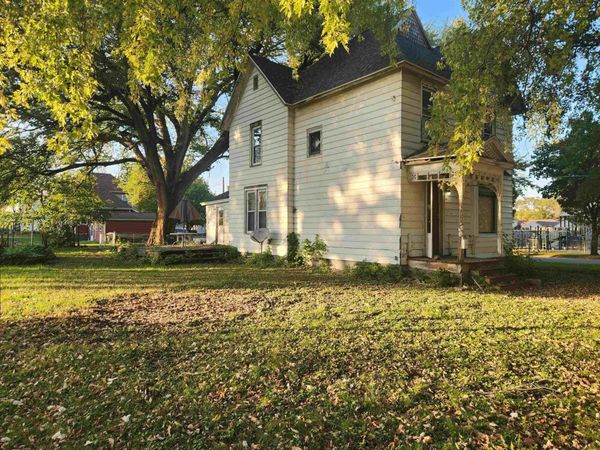 201 Maple Street, LaPorte City, IA 50651