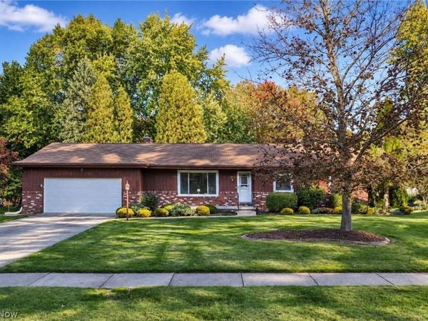 651 Ivywood Drive , Tallmadge, OH 44278