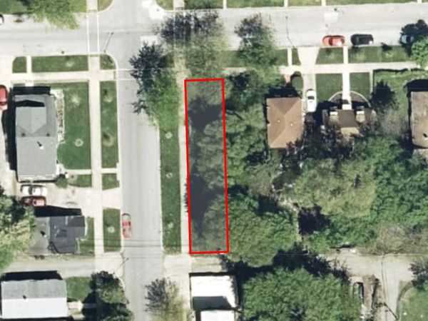 33 E 103rd Place , Chicago, IL 60628
