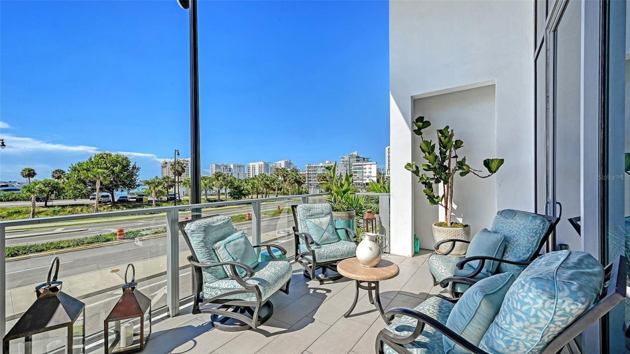 1155 N Gulfstream Avenue, Unit 207, Sarasota, FL 34236 Photo