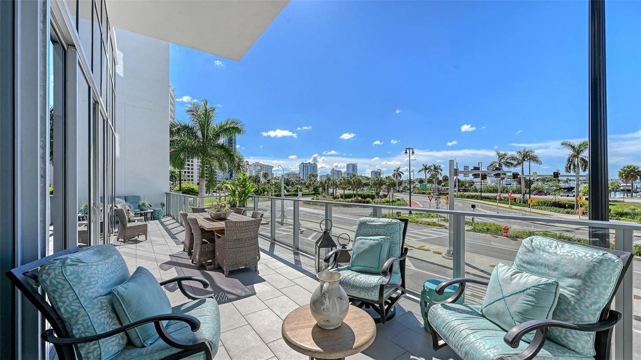 1155 N Gulfstream Avenue, Unit 207, Sarasota, FL 34236 Photo