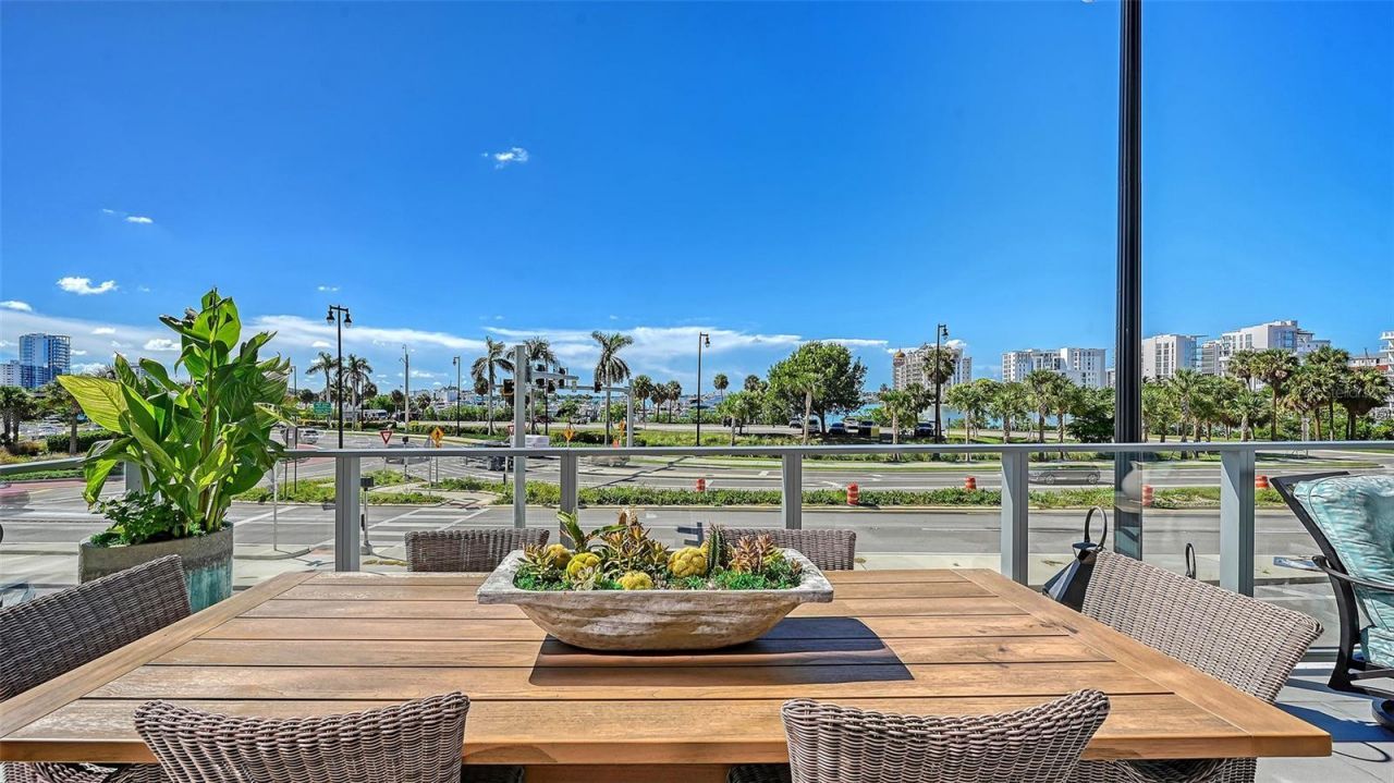 1155 N Gulfstream Avenue, Unit 207, Sarasota, FL 34236 Photo