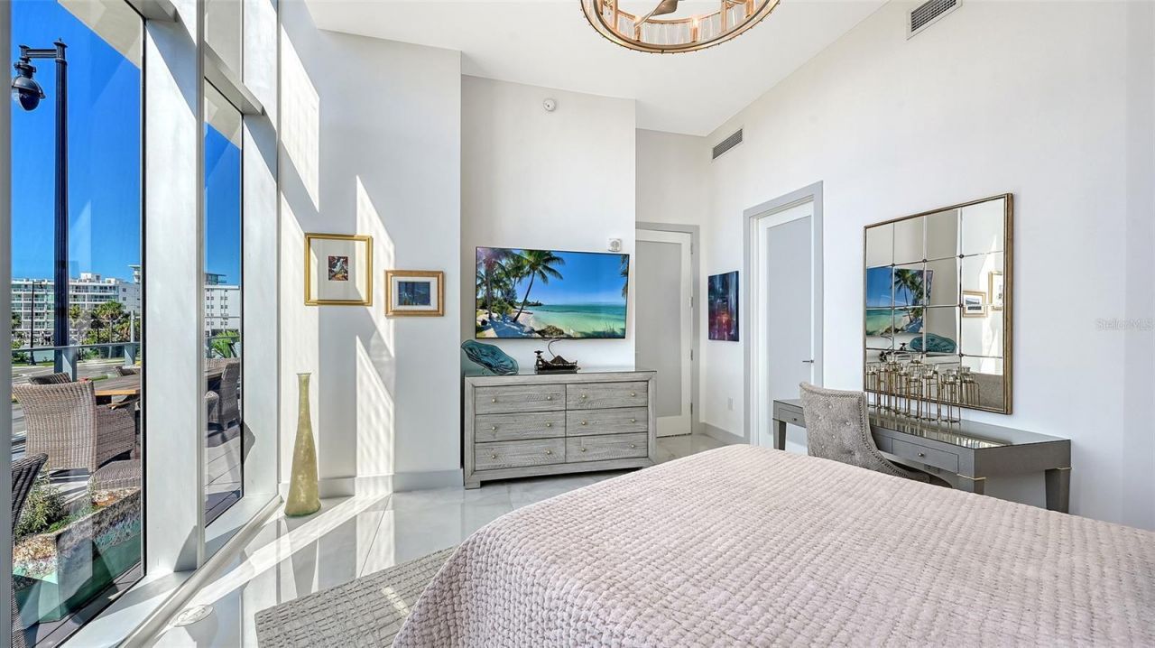 1155 N Gulfstream Avenue, Unit 207, Sarasota, FL 34236 Photo