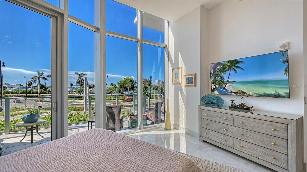1155 N Gulfstream Avenue, Unit 207, Sarasota, FL 34236 Photo
