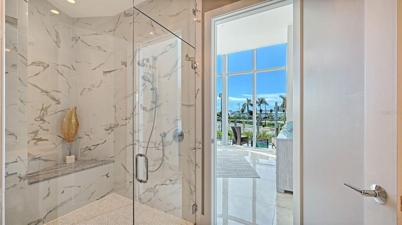 1155 N Gulfstream Avenue, Unit 207, Sarasota, FL 34236 Photo