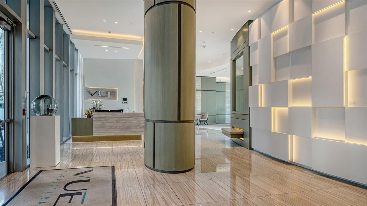 1155 N Gulfstream Avenue, Unit 207, Sarasota, FL 34236 Photo