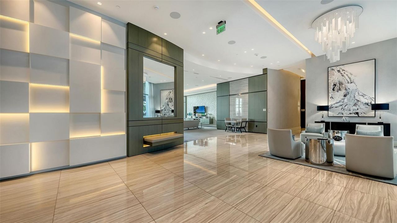1155 N Gulfstream Avenue, Unit 207, Sarasota, FL 34236 Photo