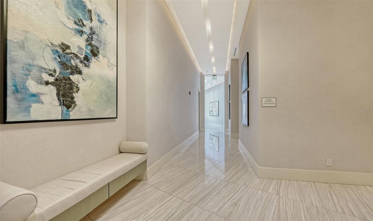 1155 N Gulfstream Avenue, Unit 207, Sarasota, FL 34236 Photo