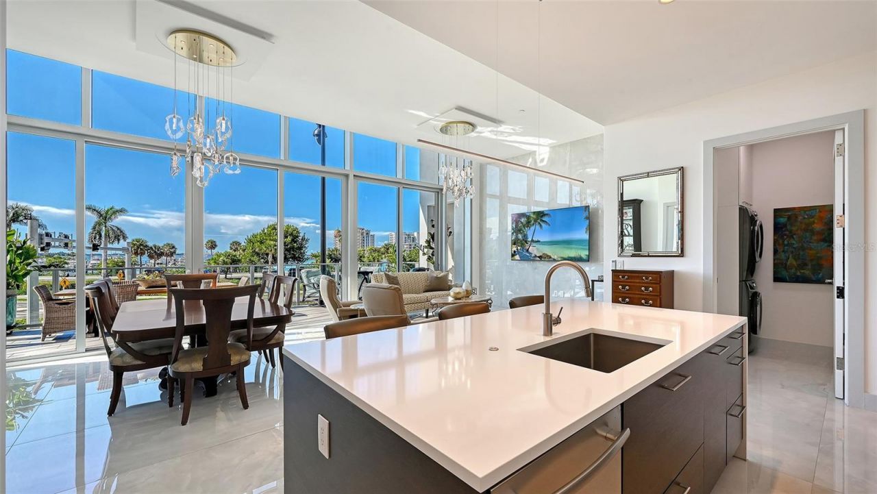1155 N Gulfstream Avenue, Unit 207, Sarasota, FL 34236 Photo