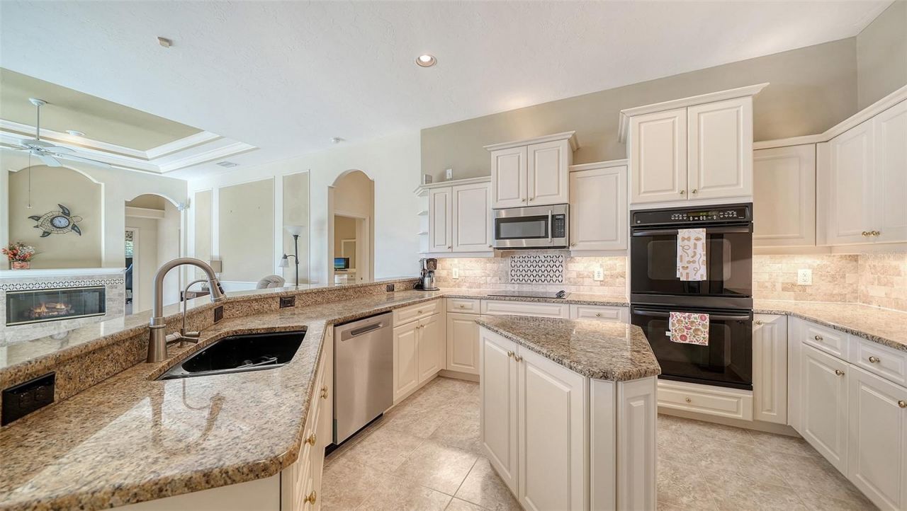 8922 Bloomfield Boulevard , Sarasota, FL 34238 Photo