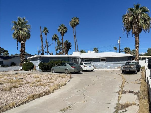 547 E Oakey Boulevard, Las Vegas, NV 89104