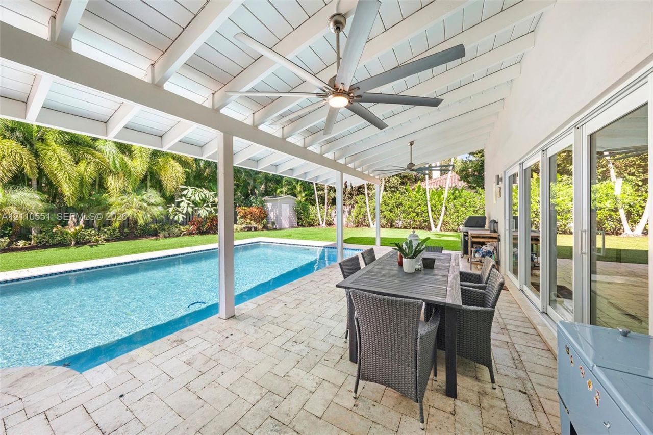 9330 SW 71st Ave, Pinecrest, FL 33156 Photo