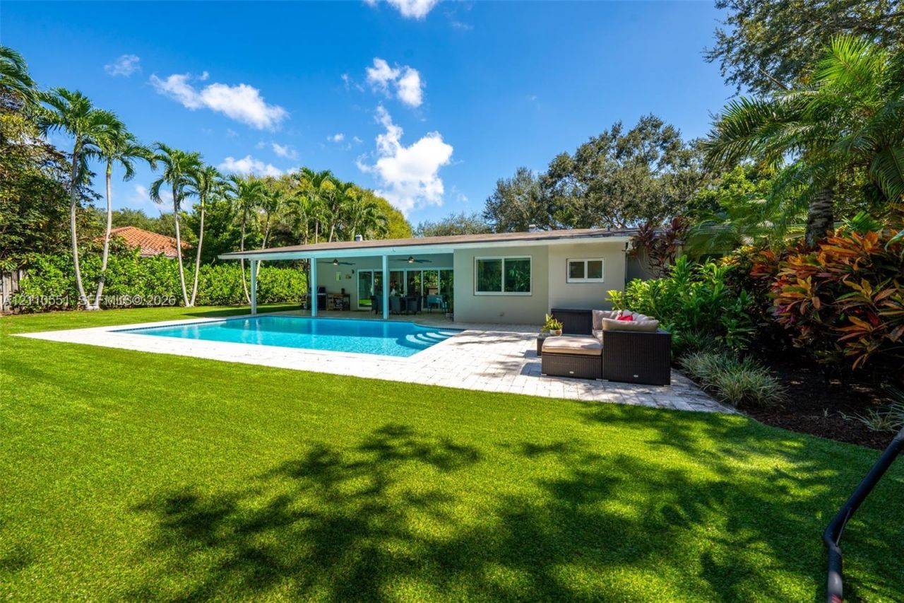 9330 SW 71st Ave, Pinecrest, FL 33156 Photo