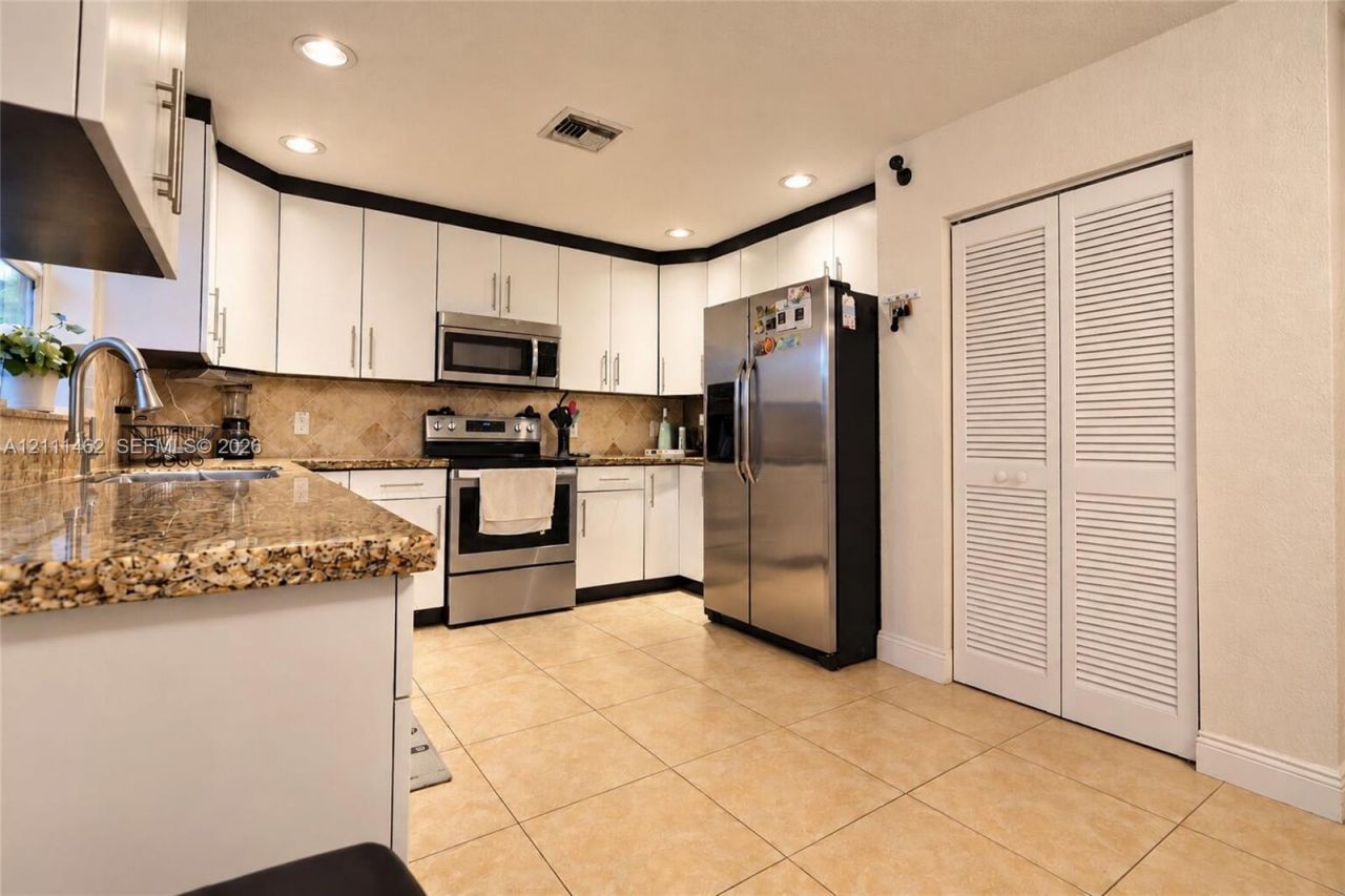 21410 Millbrook Ct , Boca Raton, FL 33498 Photo