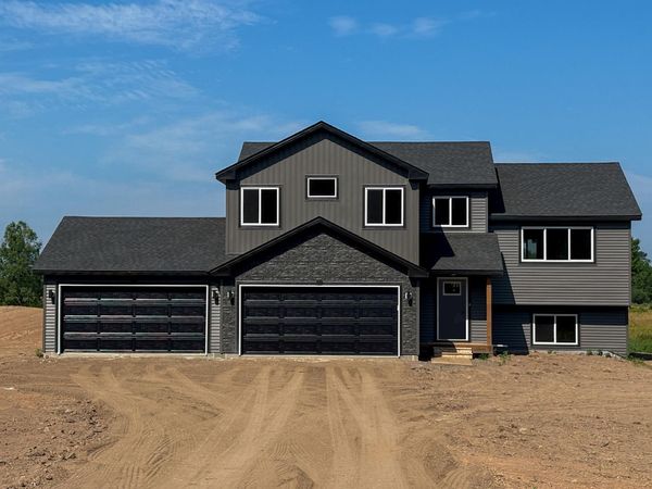 19323 90th Avenue, Milaca, MN 56353
