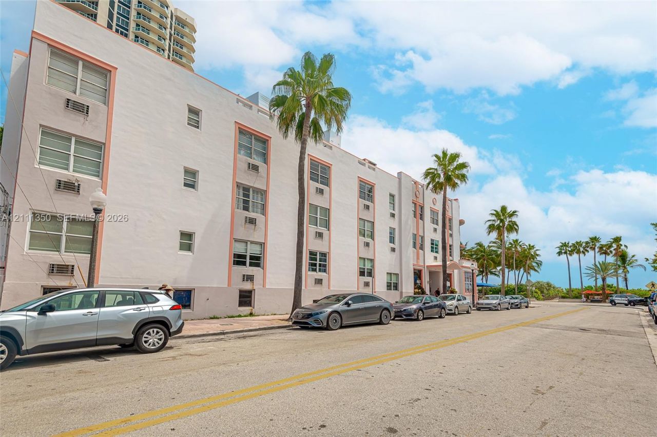 7300 Ocean Ter , Unit 313, Miami Beach, FL 33141 Photo