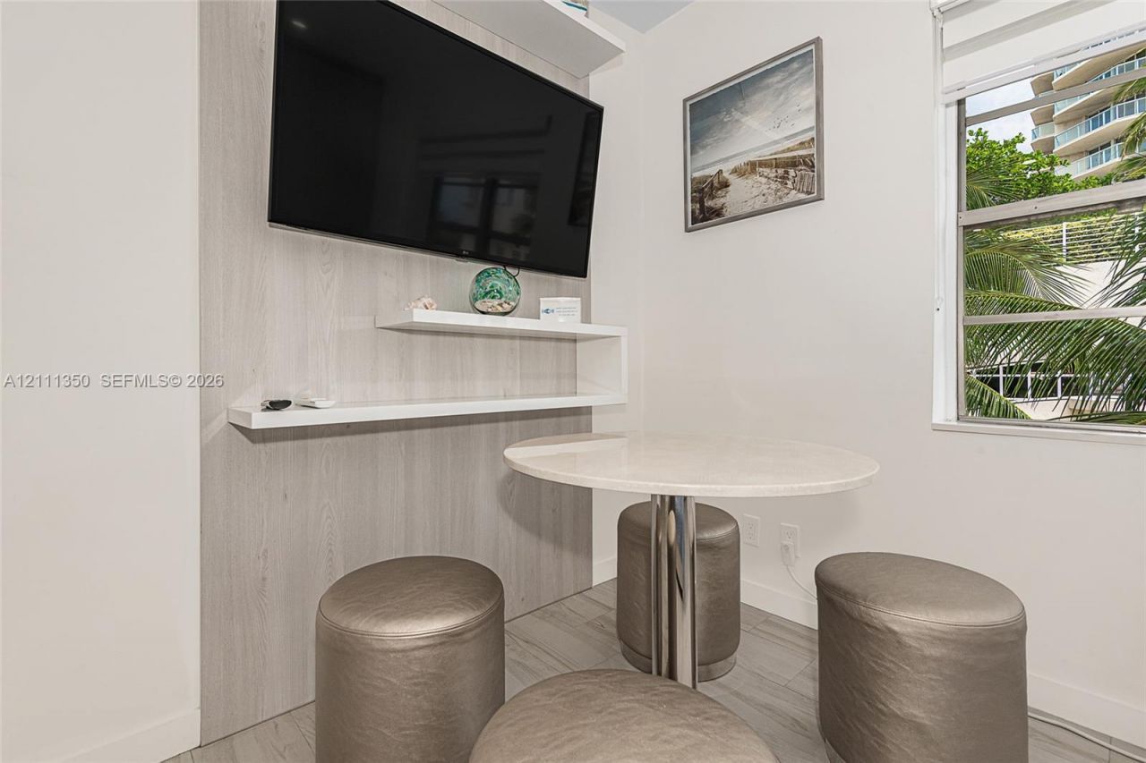 7300 Ocean Ter , Unit 313, Miami Beach, FL 33141 Photo