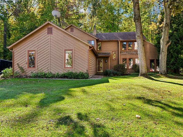 116 Westchester Dr., Amherst, OH 44001