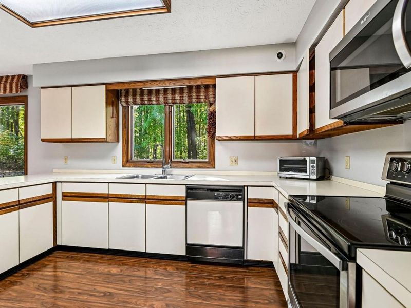 116 Westchester Dr., Amherst, OH 44001 Photo 10