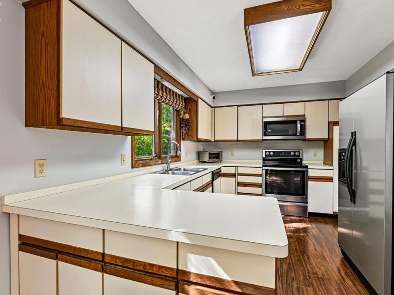 116 Westchester Dr., Amherst, OH 44001 Photo 12