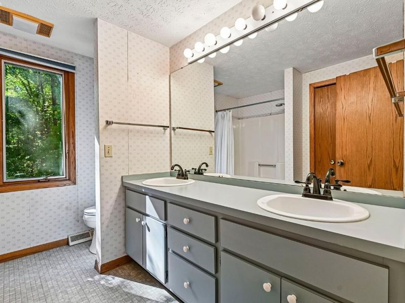 116 Westchester Dr., Amherst, OH 44001 Photo 22