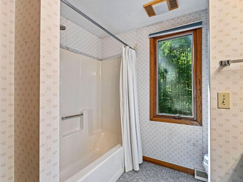 116 Westchester Dr., Amherst, OH 44001 Photo 23