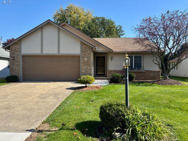 141 Briarwood Circle, Fremont, OH 43420