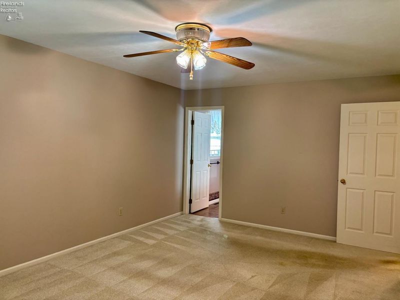 141 Briarwood Circle, Fremont, OH 43420 Photo 15