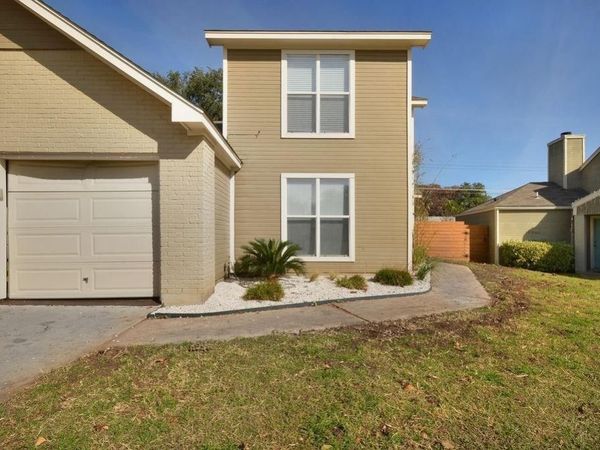 1302 Danbury SQ , Unit B, Austin, TX 78723