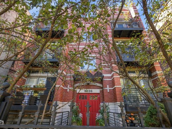 4226 N Ashland Avenue, Unit 4A, Chicago, IL 60613