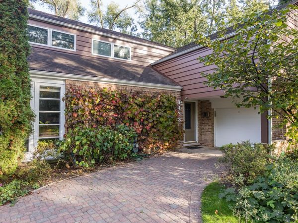 9423 Lincolnwood Drive , Evanston, IL 60203