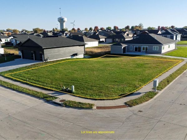 3713 Larchwood Circle , Spirit Lake, IA 51360