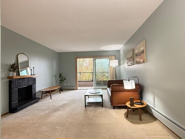 2200 Midland Grove Road, Unit 305, Roseville, MN 55113