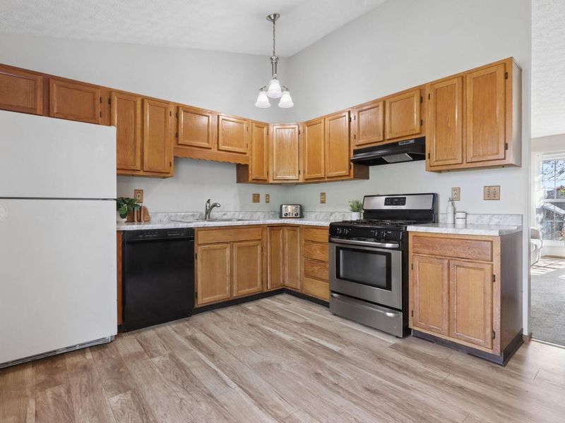 5608 Reebok Drive , Hilliard, OH 43026 Photo 10