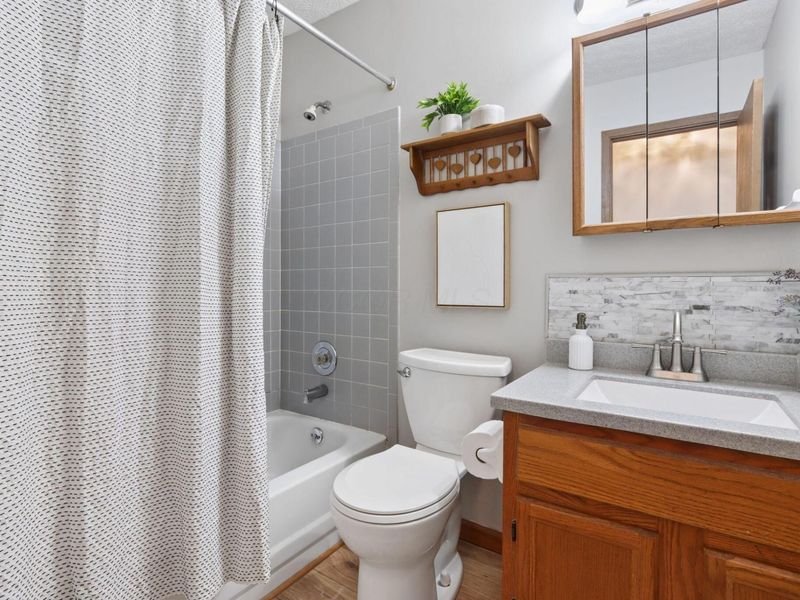 5608 Reebok Drive , Hilliard, OH 43026 Photo 14