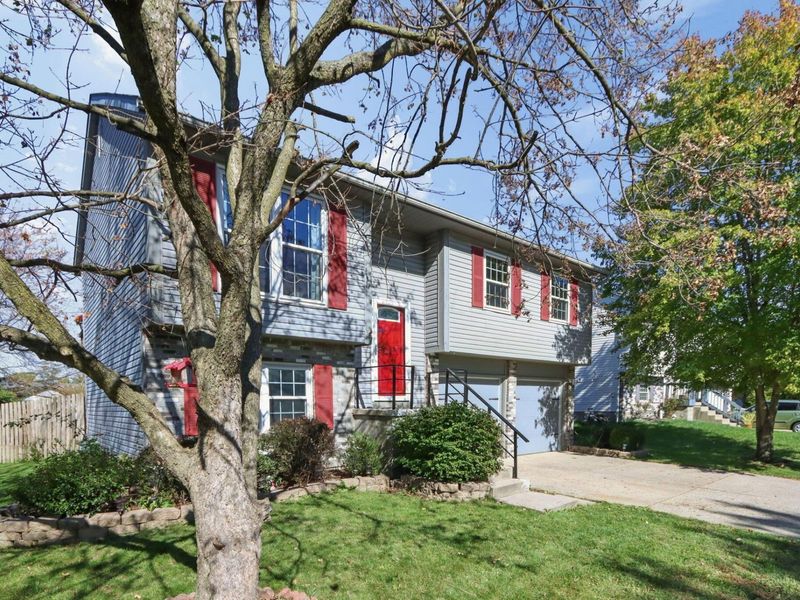 5608 Reebok Drive , Hilliard, OH 43026 Photo 3